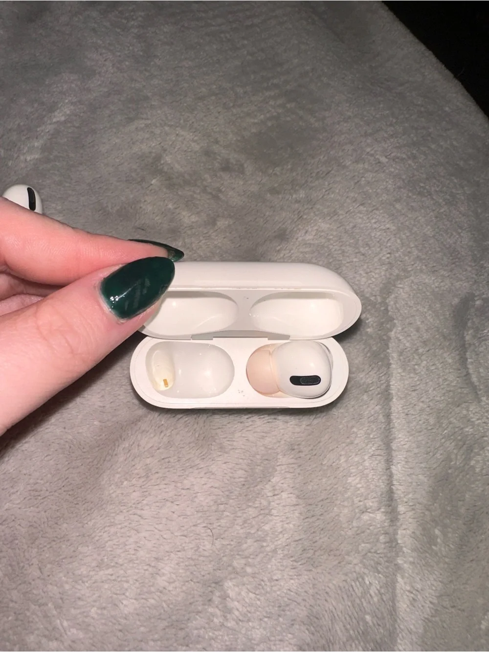 Apple Airpod Pro Gen 1 with Charging Case - White